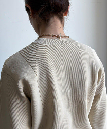 大紐釦針織開衫