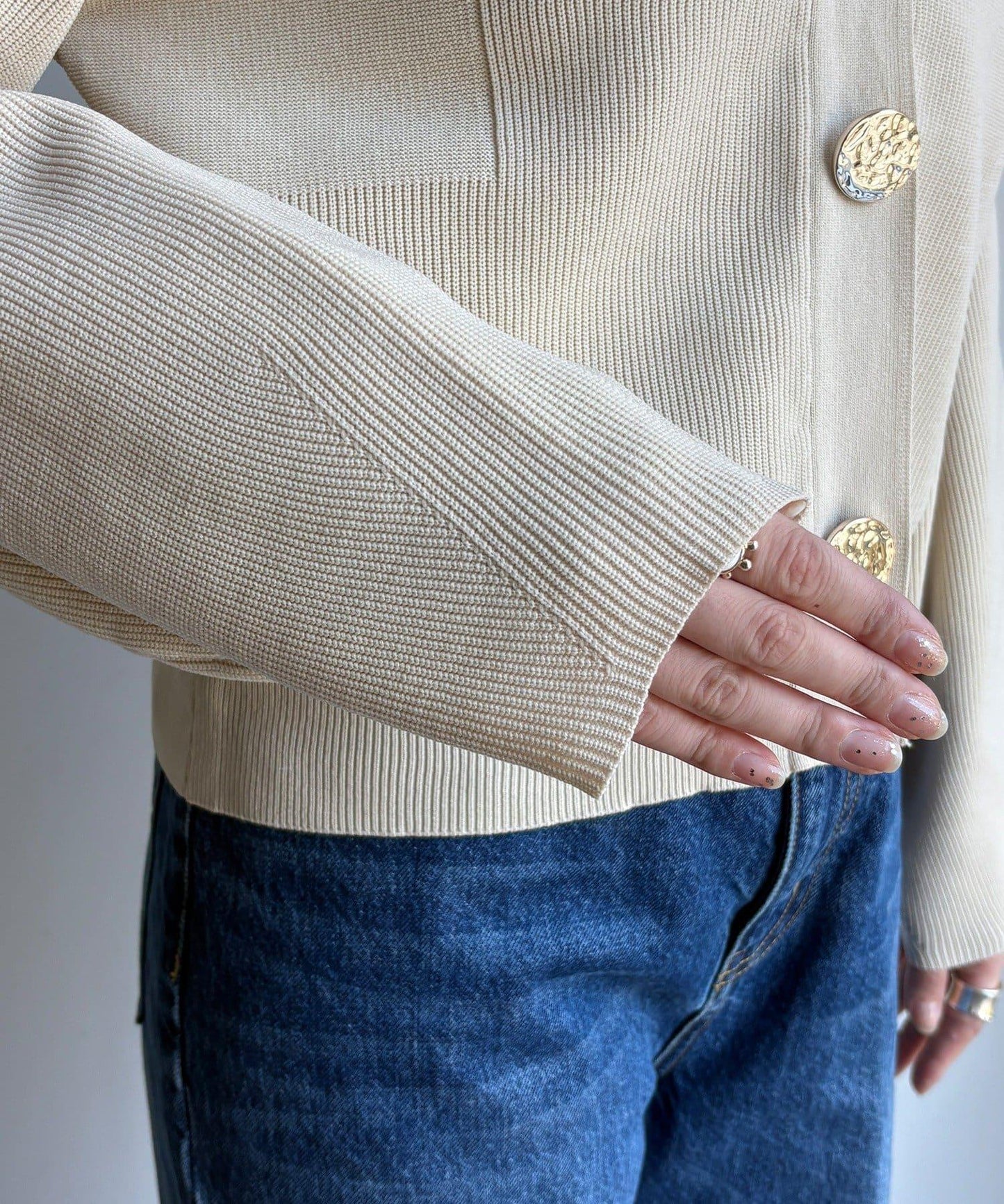 大紐釦針織開衫