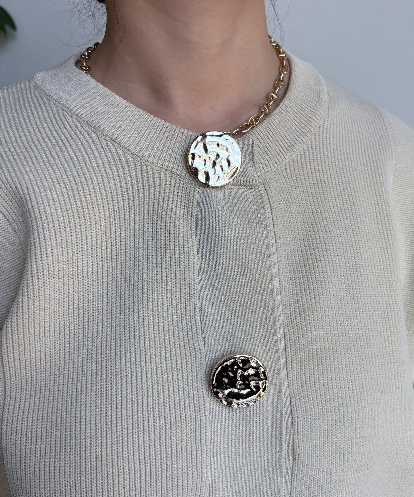 大紐釦針織開衫