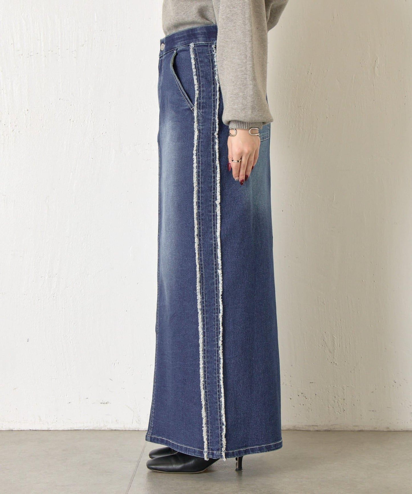 側邊流蘇牛仔半身裙