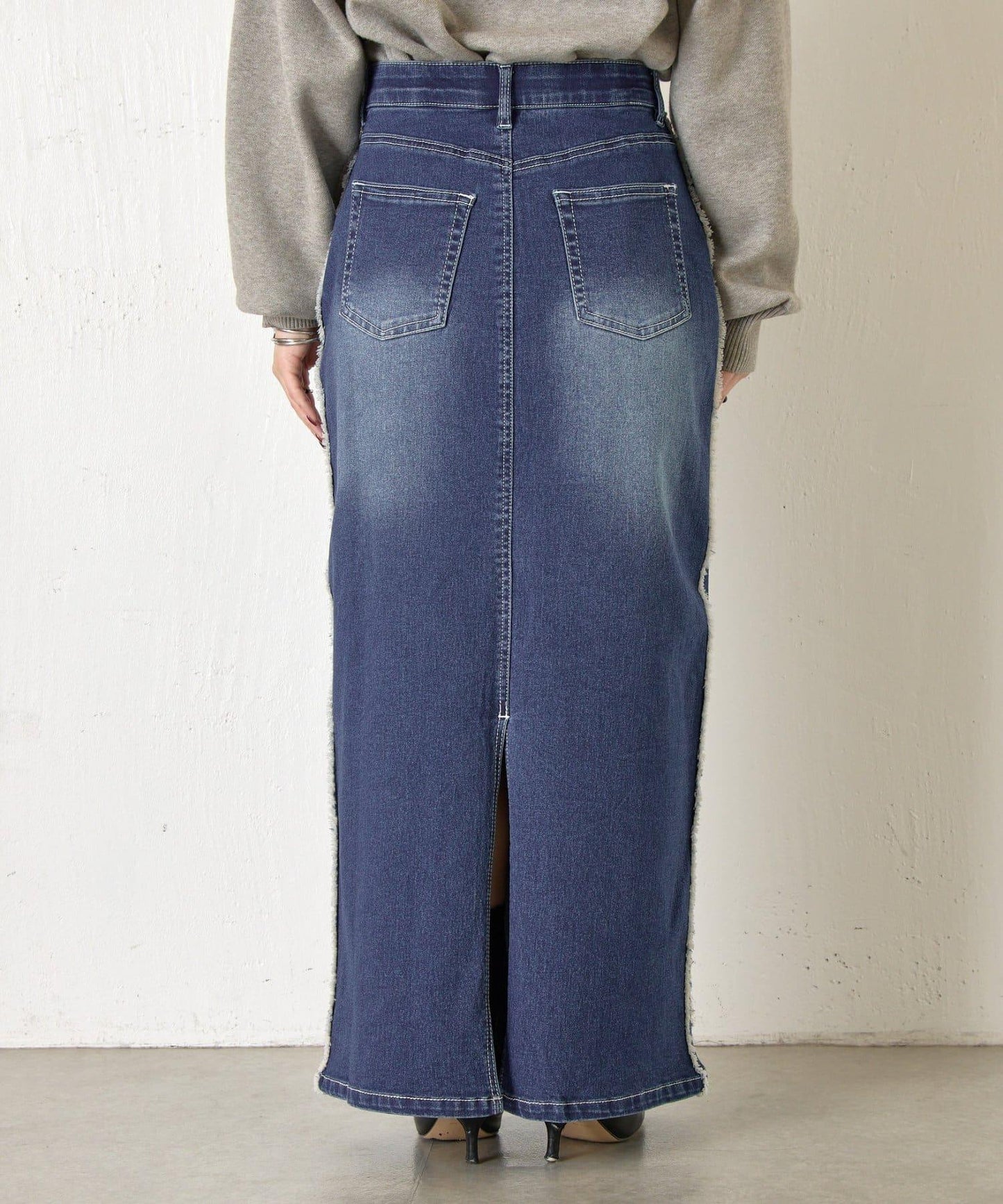 側邊流蘇牛仔半身裙