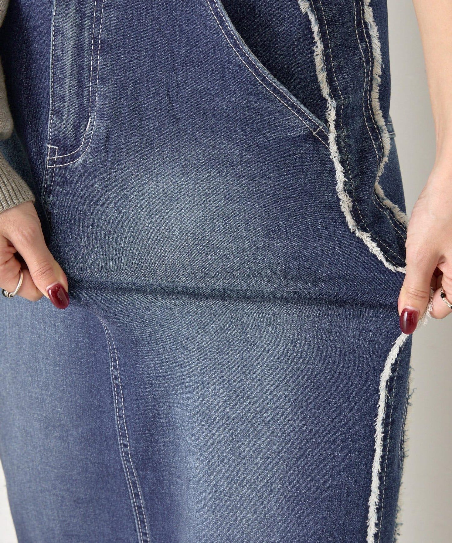 側邊流蘇牛仔半身裙