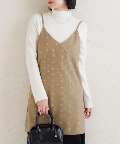 亮面天鵝絨迷你吊帶連衣裙