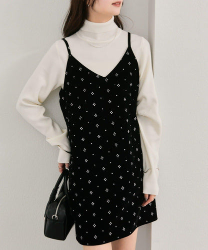 亮面天鵝絨迷你吊帶連衣裙