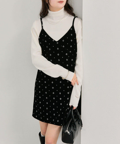 亮面天鵝絨迷你吊帶連衣裙