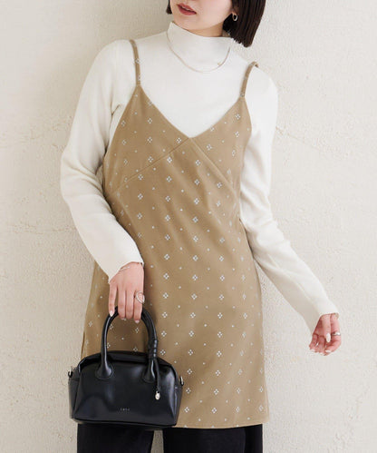 亮面天鵝絨迷你吊帶連衣裙