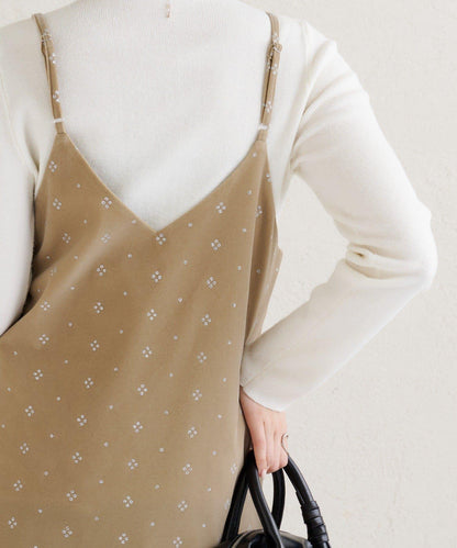 亮面天鵝絨迷你吊帶連衣裙