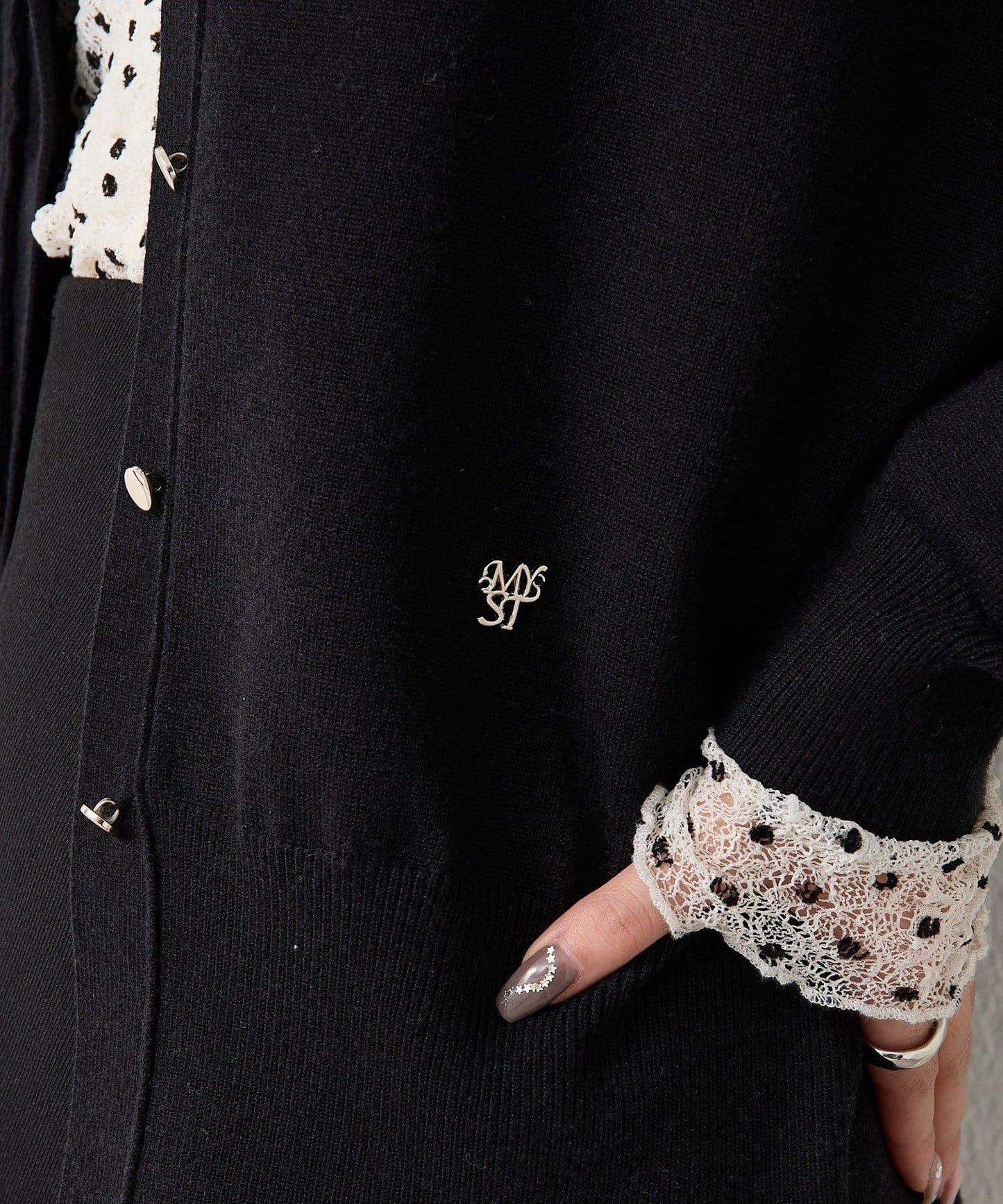 【色/黑色】帶吊墜日常開衫