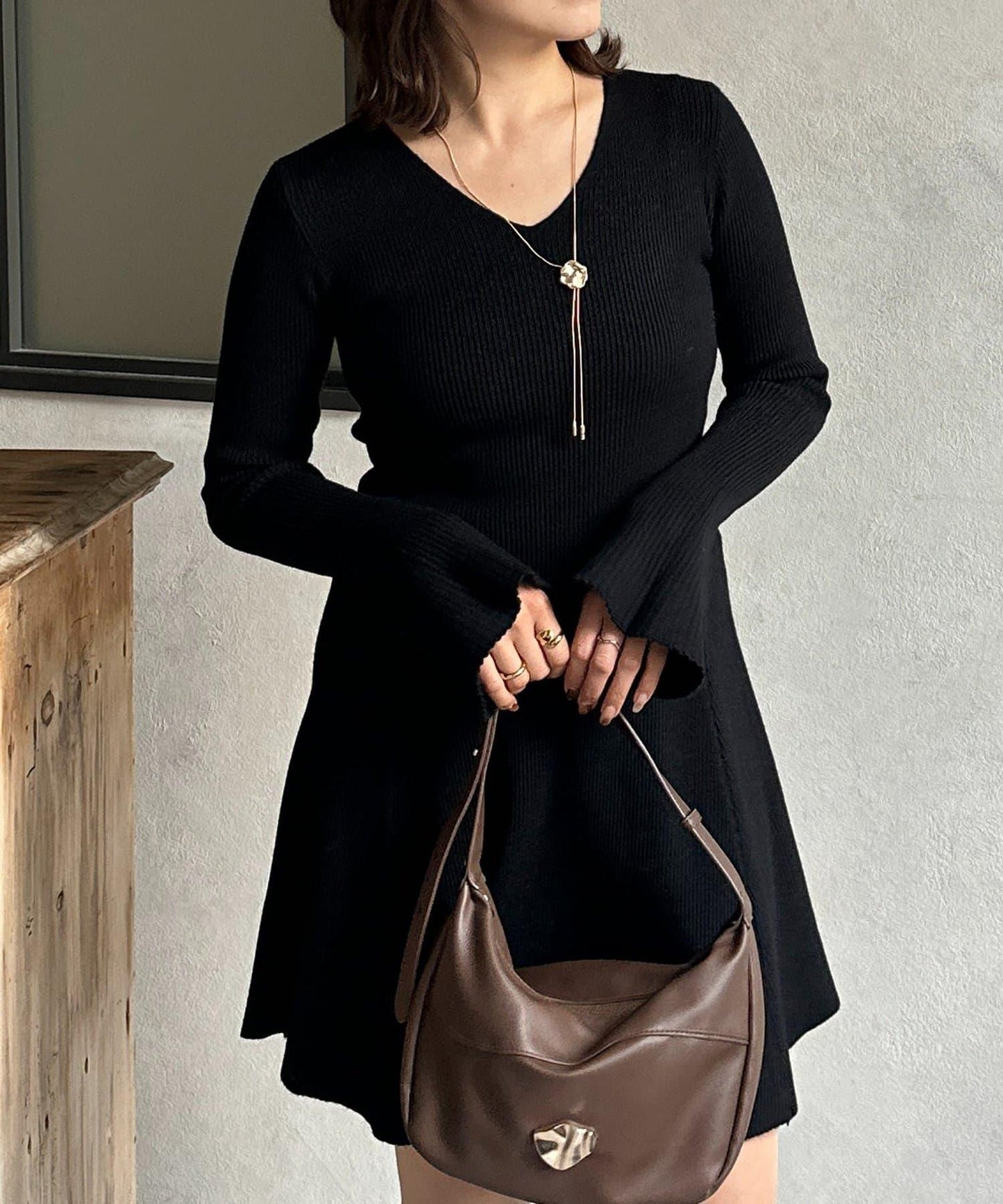 喇叭袖羅紋針織長款連衣裙