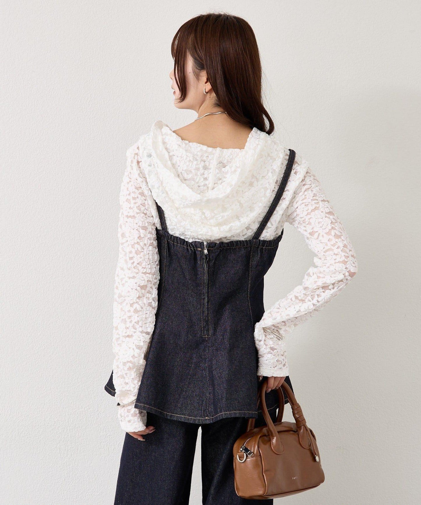 荷葉邊牛仔吊帶上衣