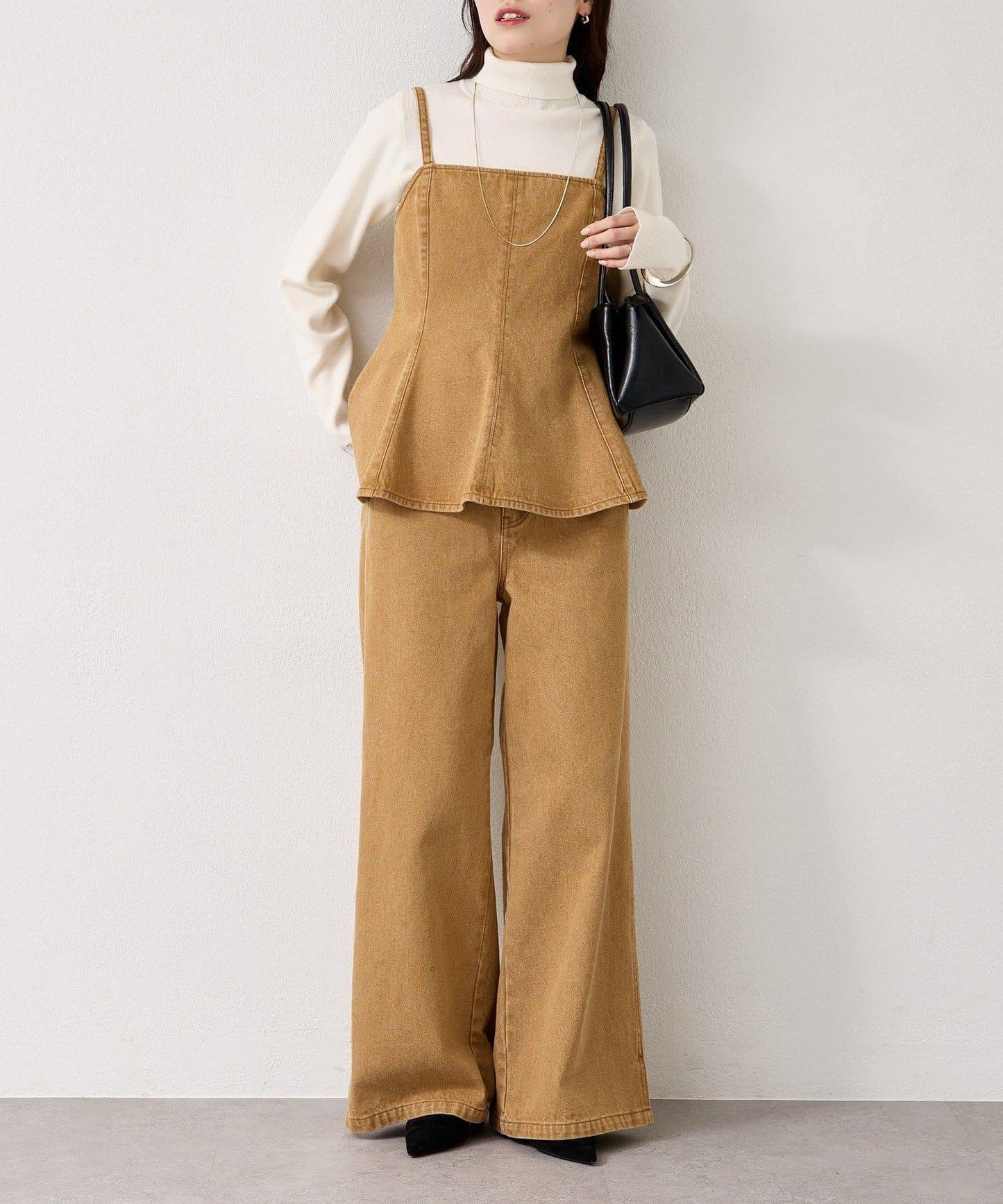 荷葉邊牛仔吊帶上衣