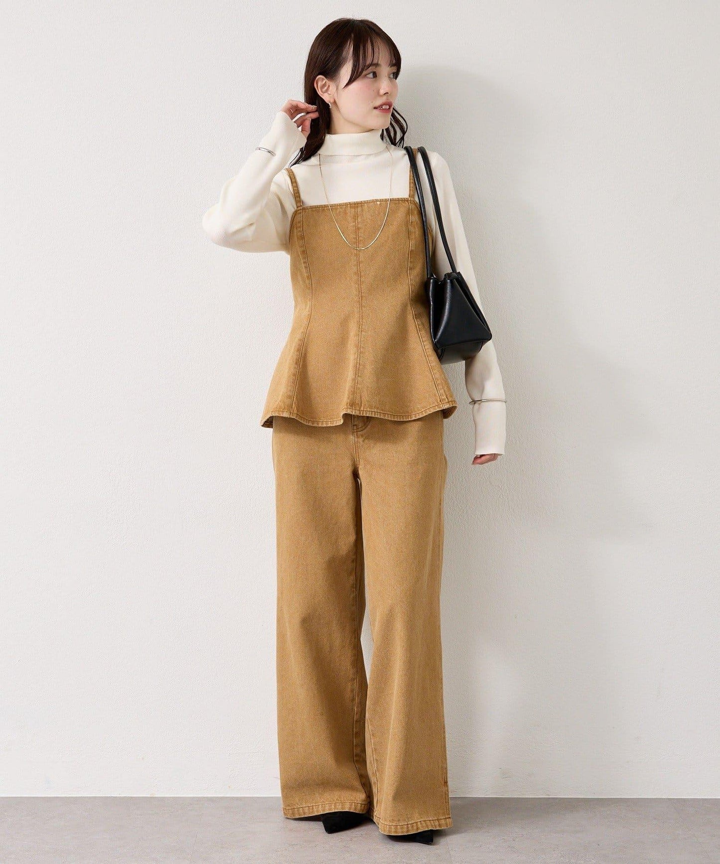 荷葉邊牛仔吊帶上衣