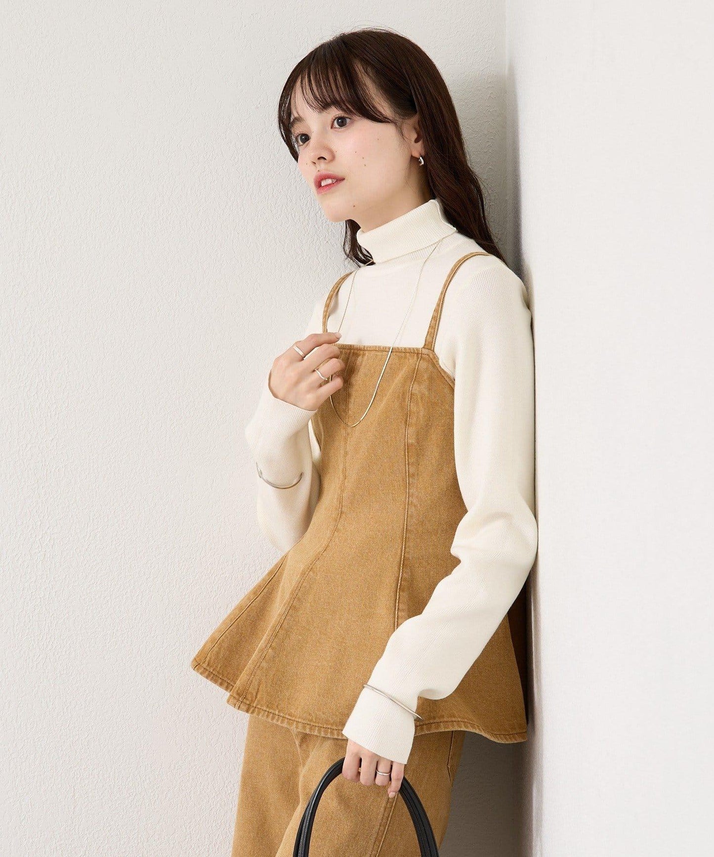 荷葉邊牛仔吊帶上衣