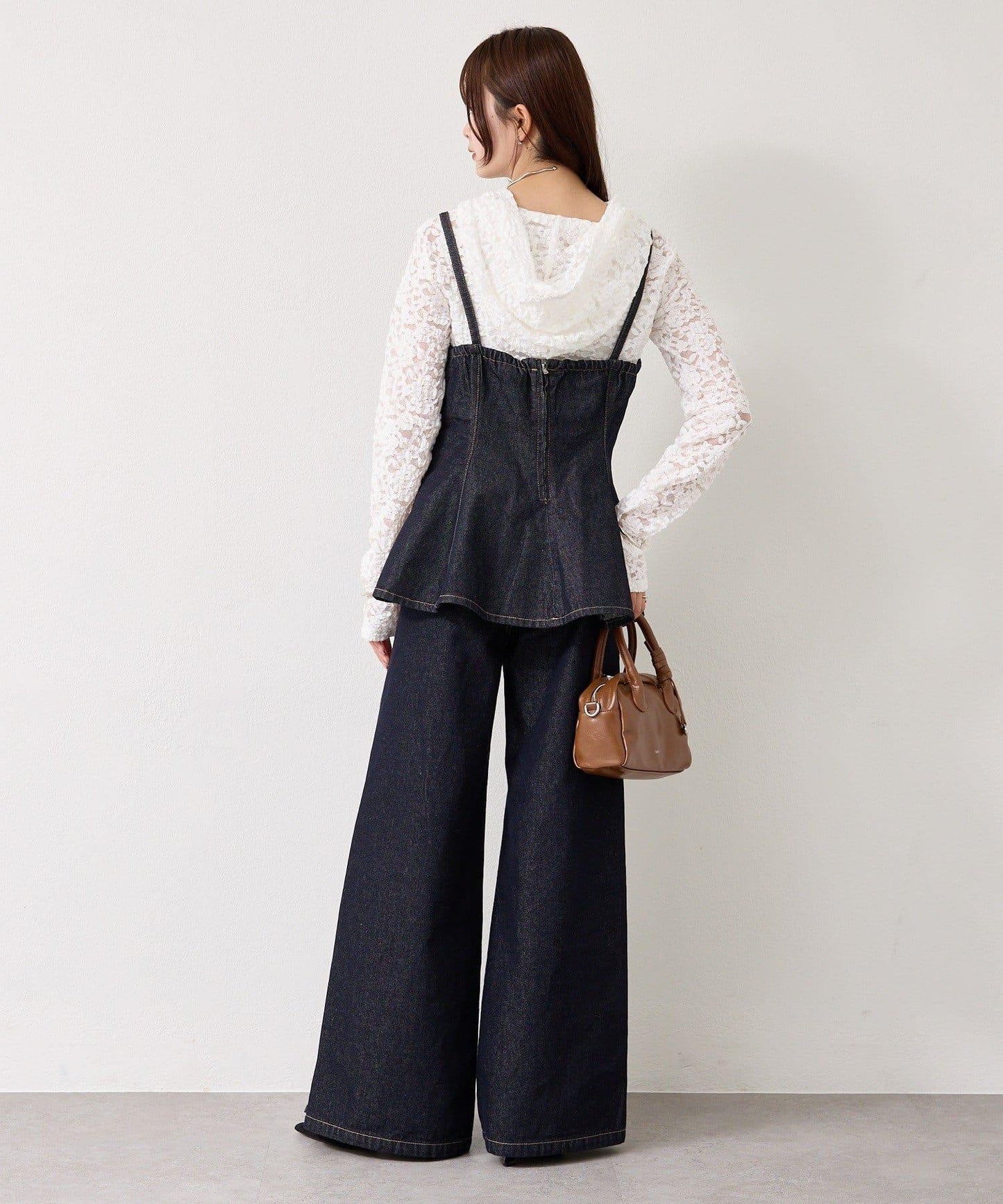 荷葉邊牛仔吊帶上衣