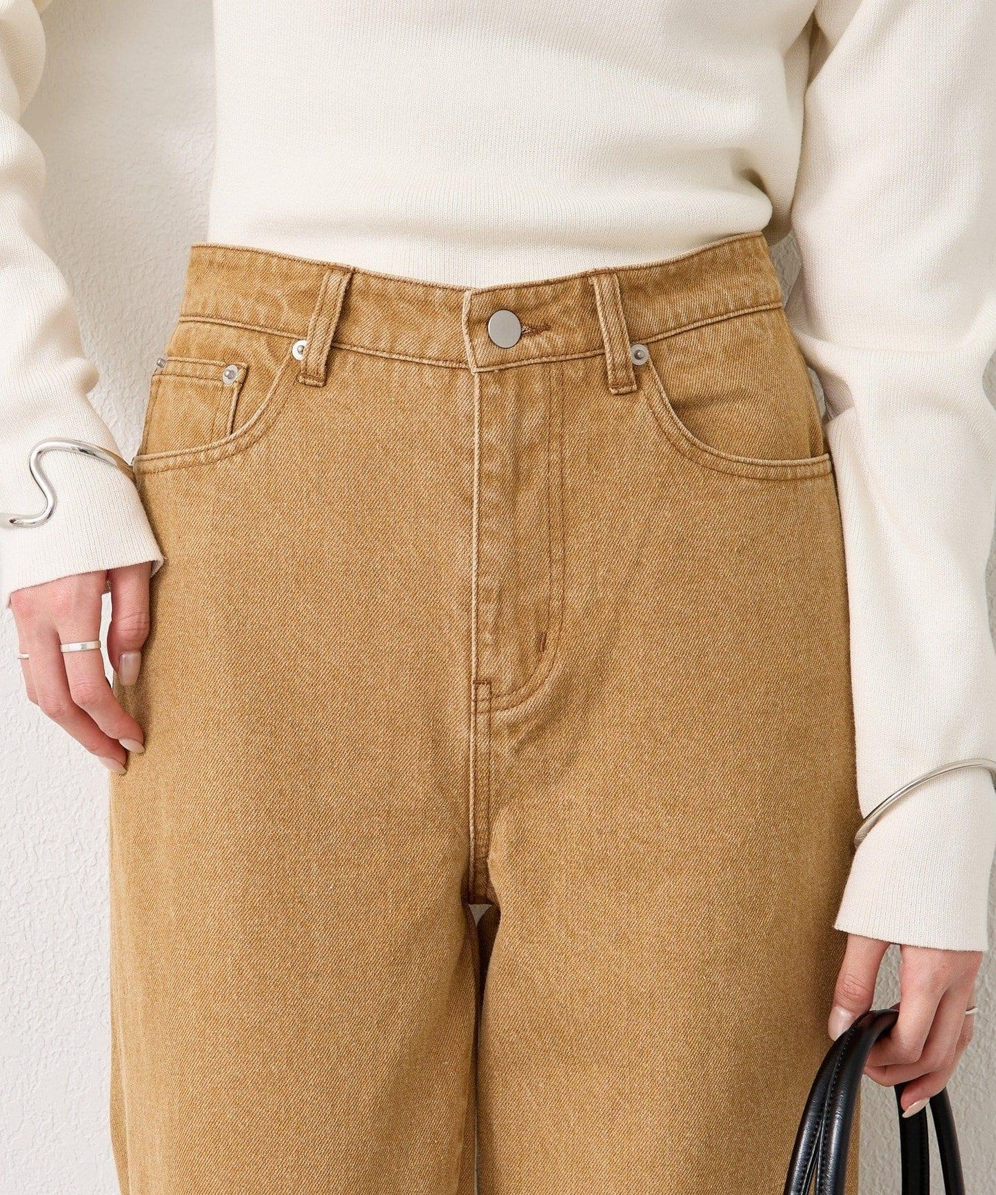 下襬開叉喇叭牛仔褲