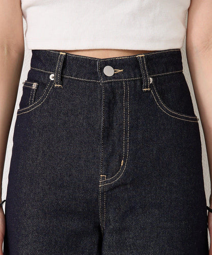 下襬開叉喇叭牛仔褲