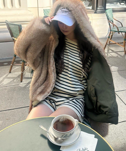 條紋單肩針織衫