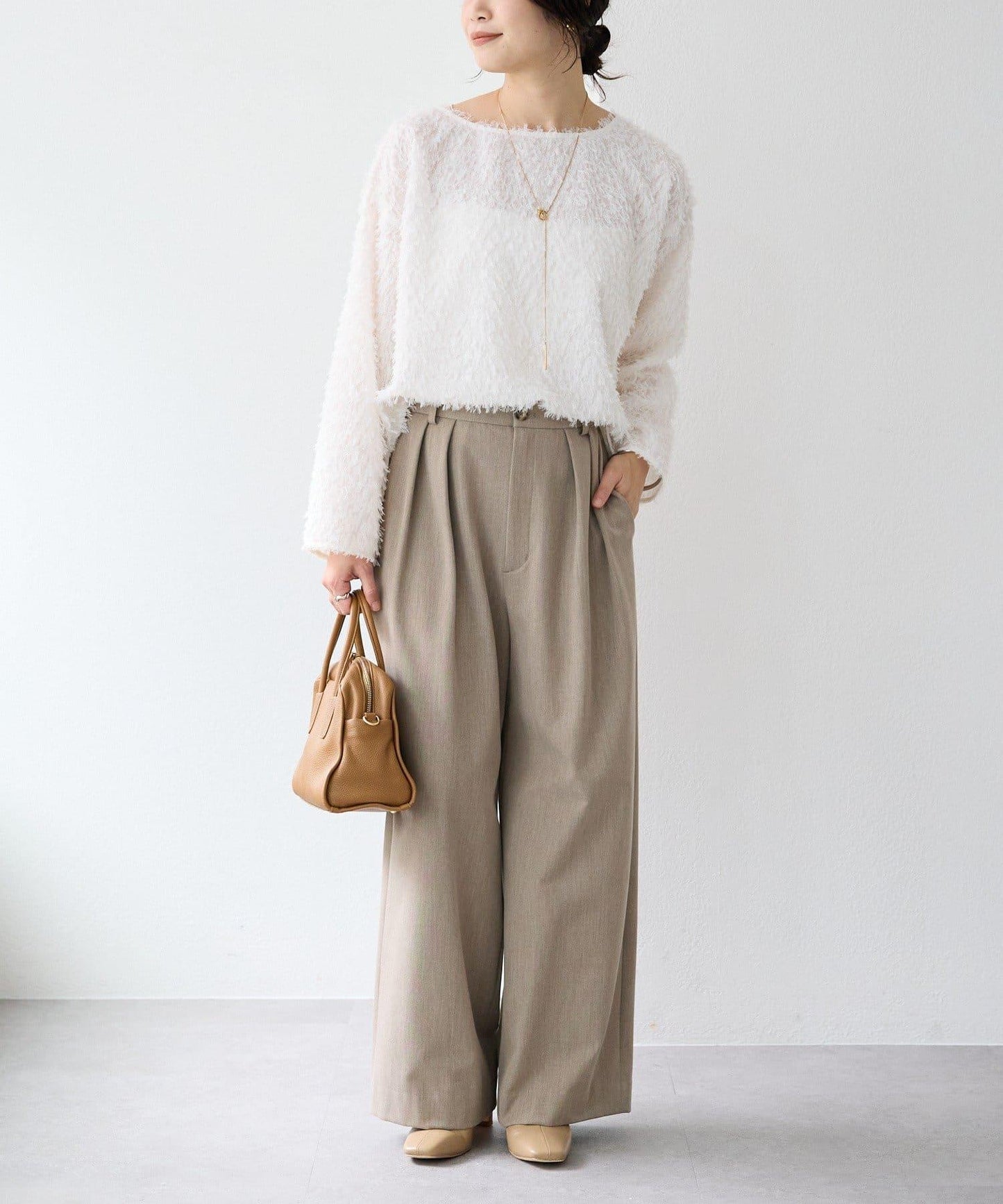 【適合正式場合】羽毛提花襯衫/預計12月下旬發貨