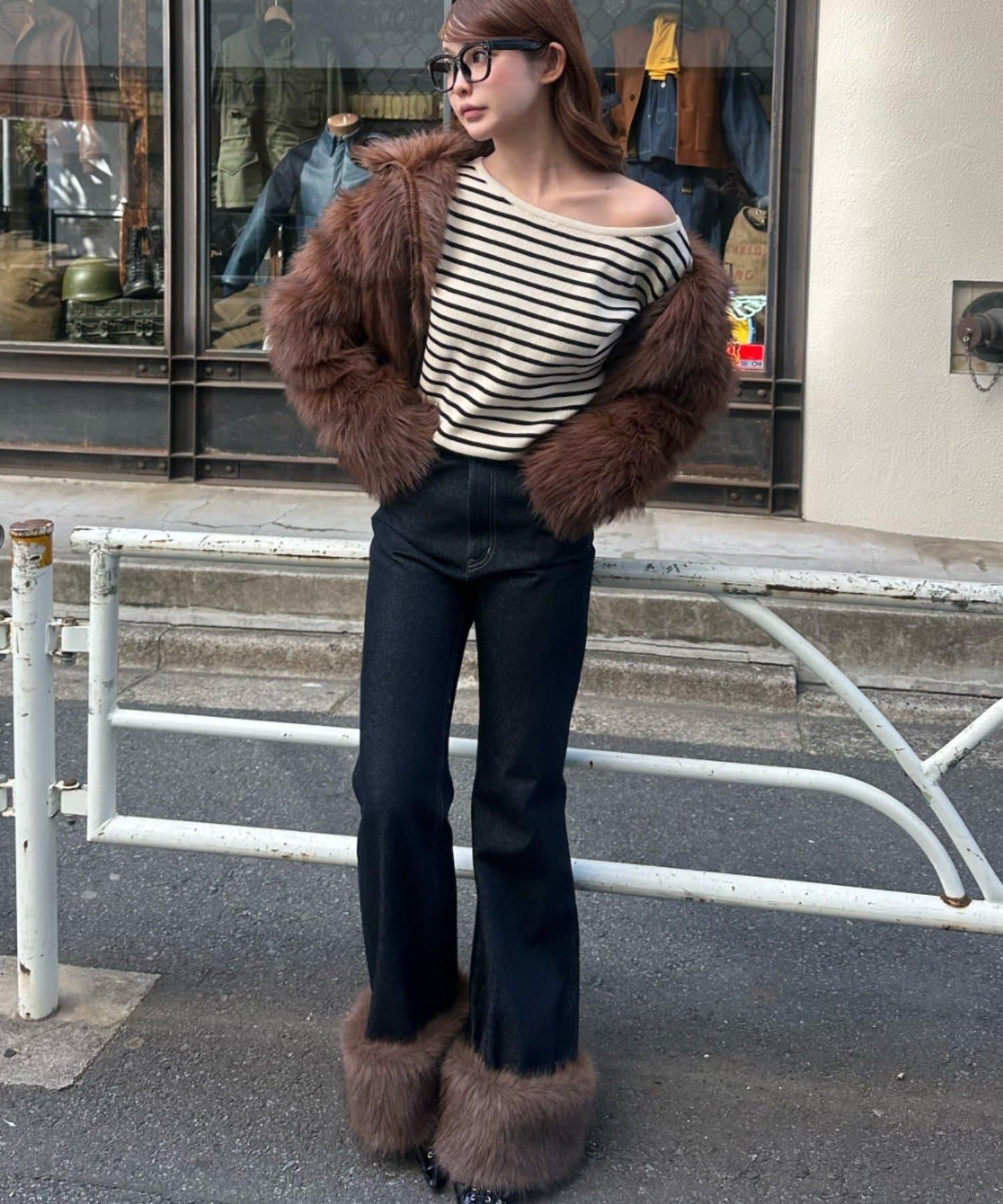 條紋單肩針織衫