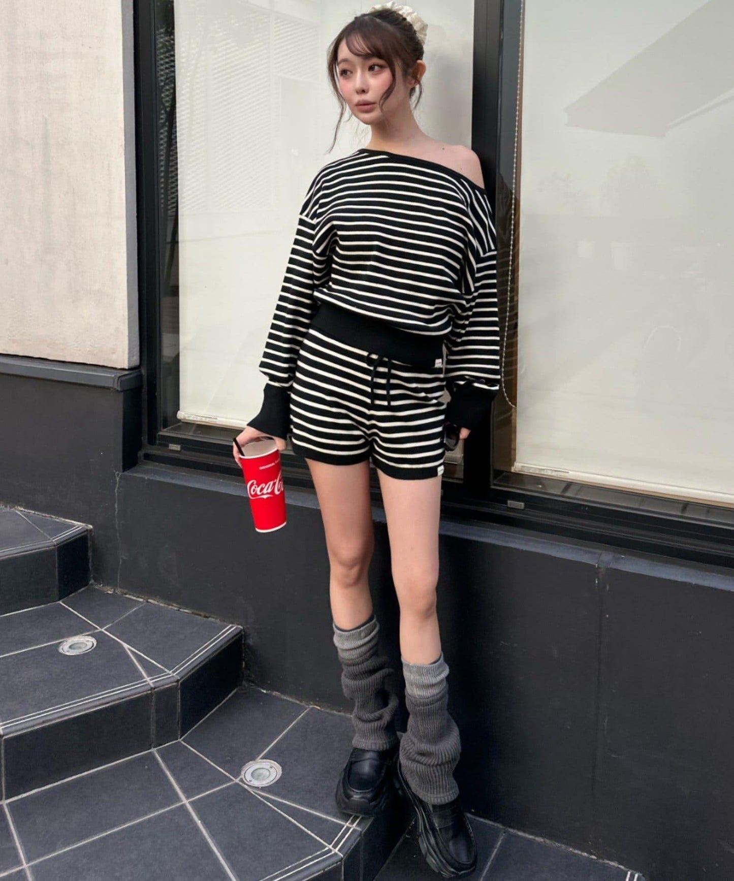 條紋單肩針織衫