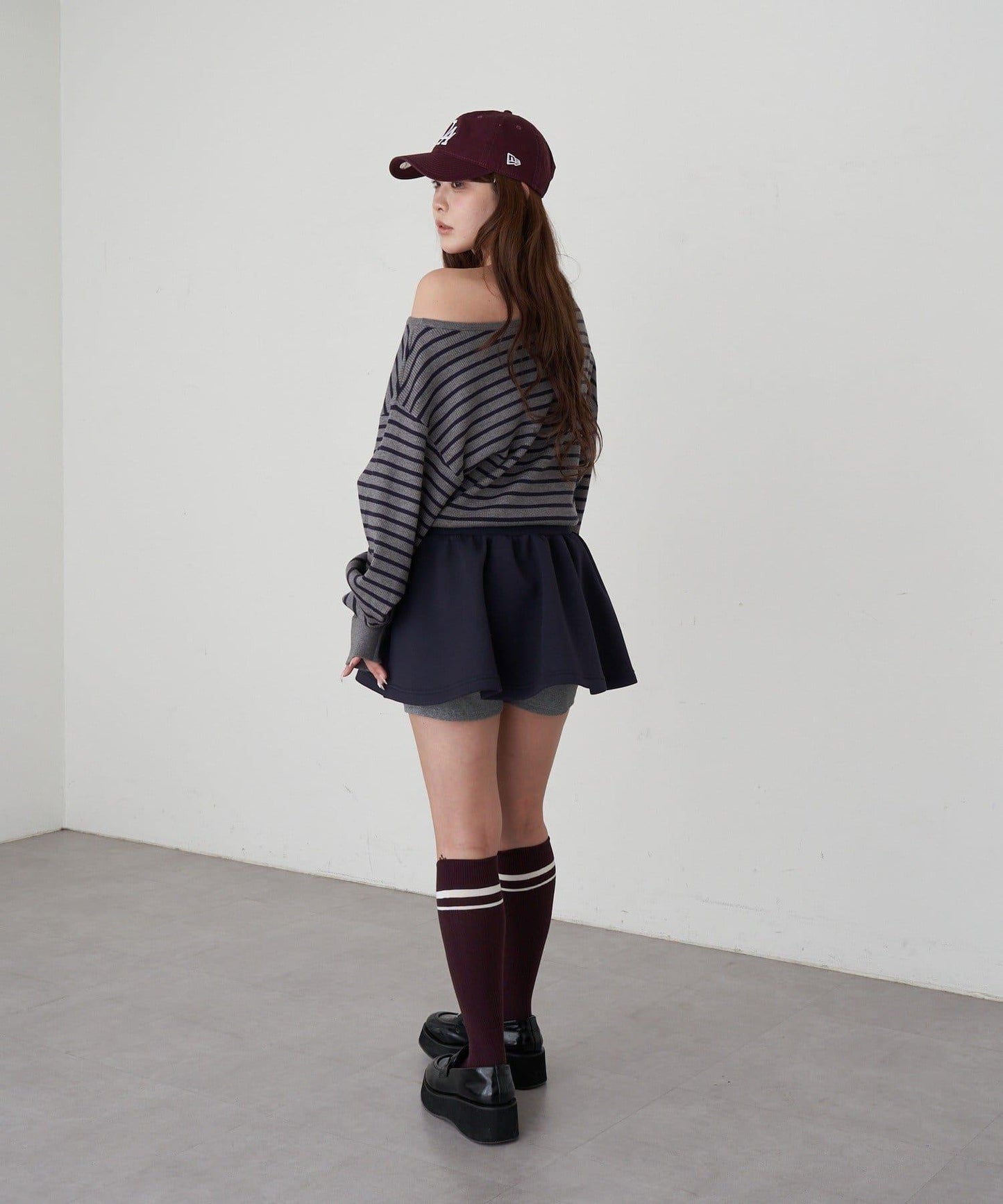 條紋單肩針織衫