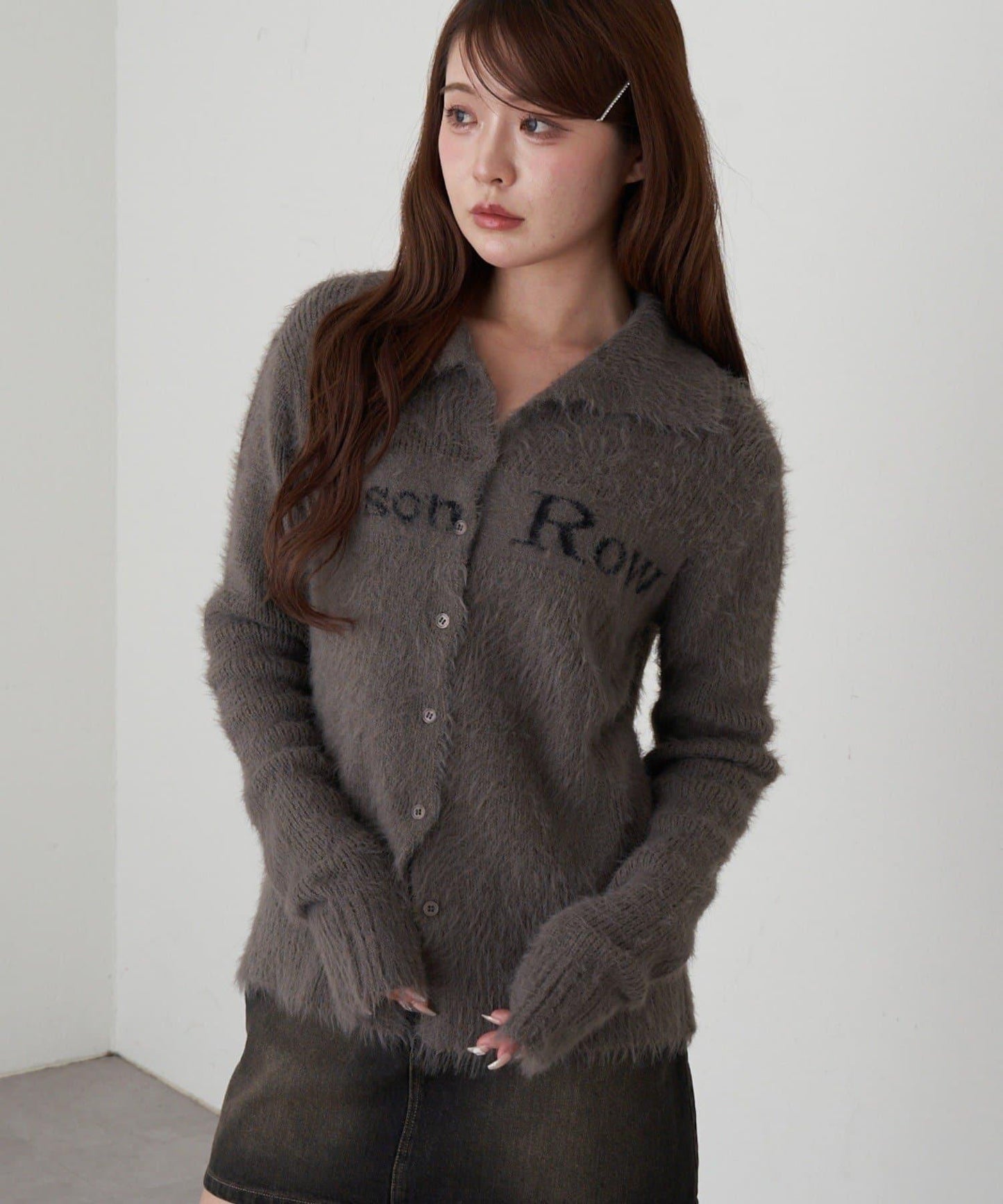 毛絨質感標誌紐扣開衫