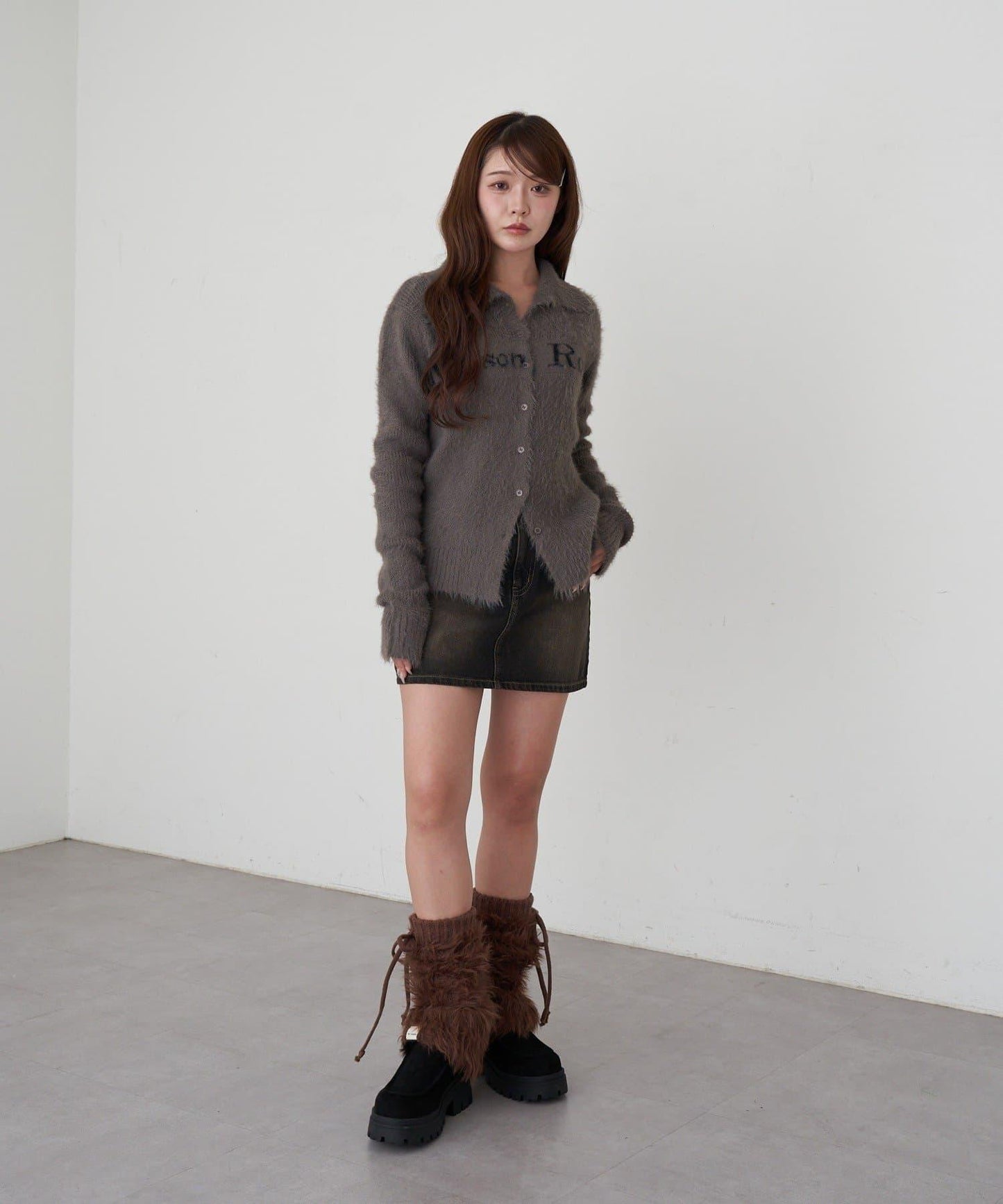 毛絨質感標誌紐扣開衫