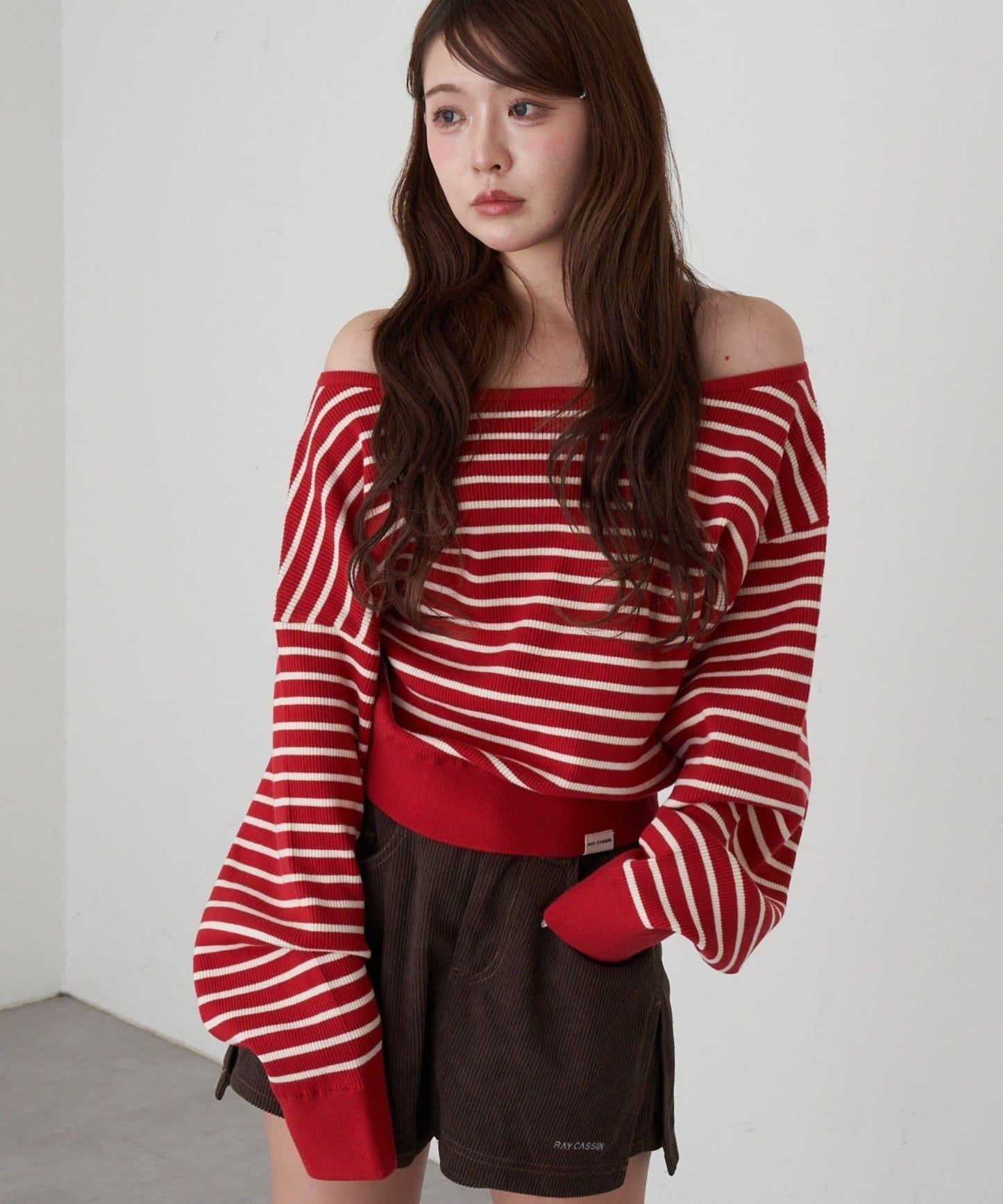 條紋單肩針織衫