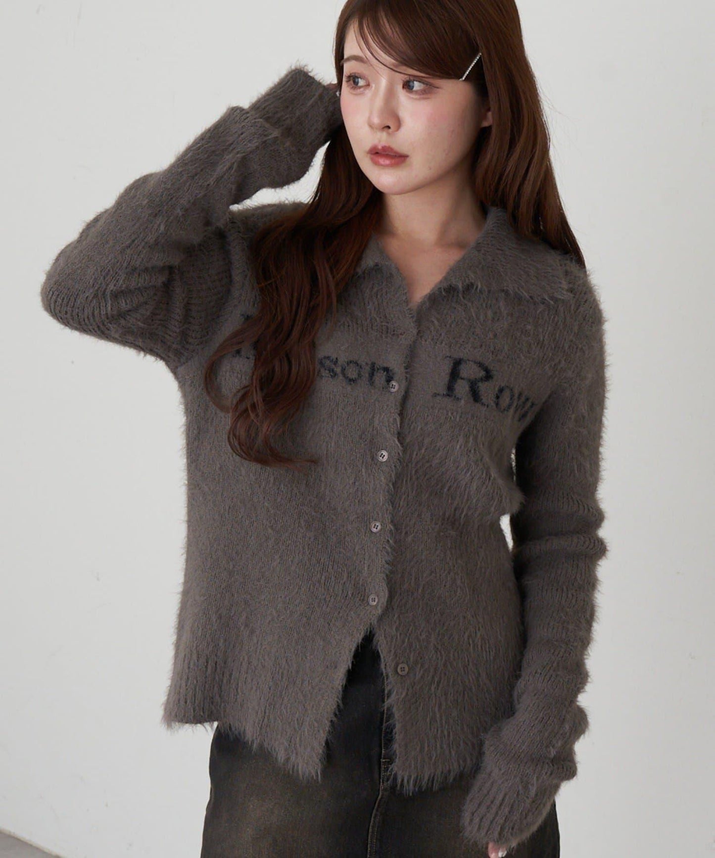 毛絨質感標誌紐扣開衫