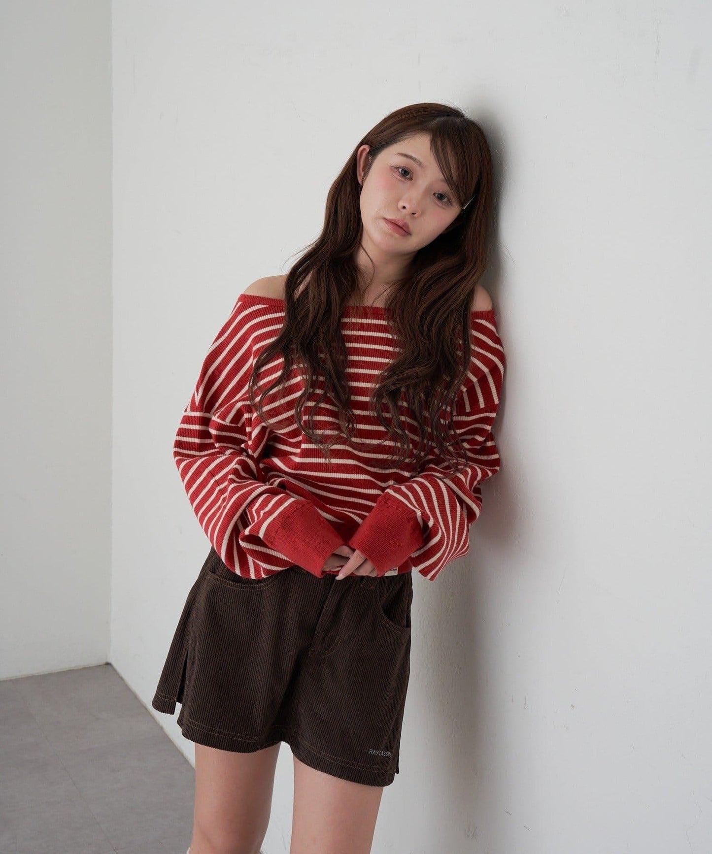 條紋單肩針織衫