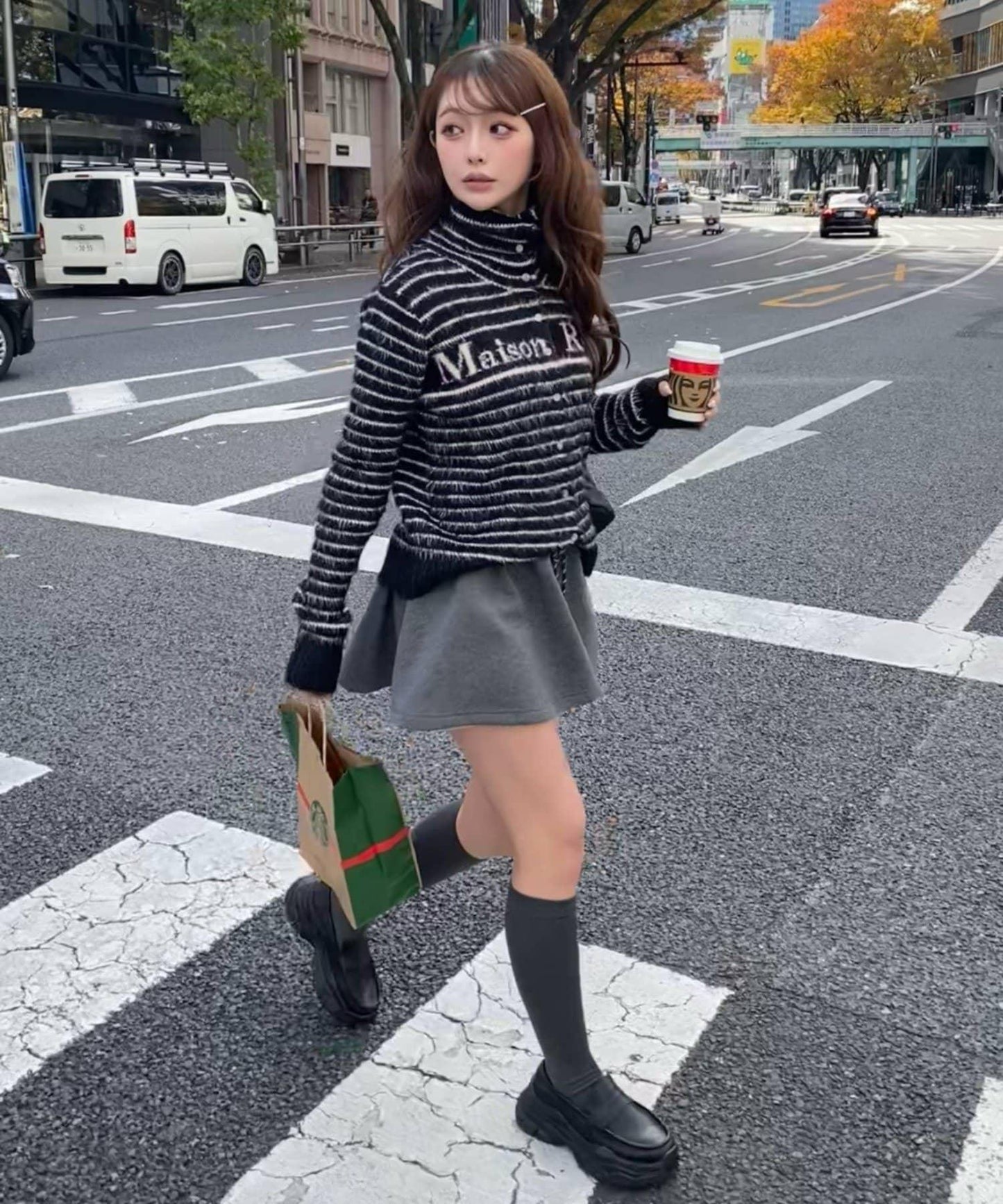 毛絨質感標誌紐扣開衫