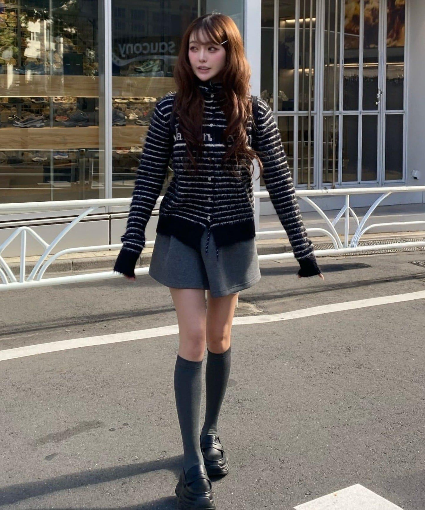 毛絨質感標誌紐扣開衫