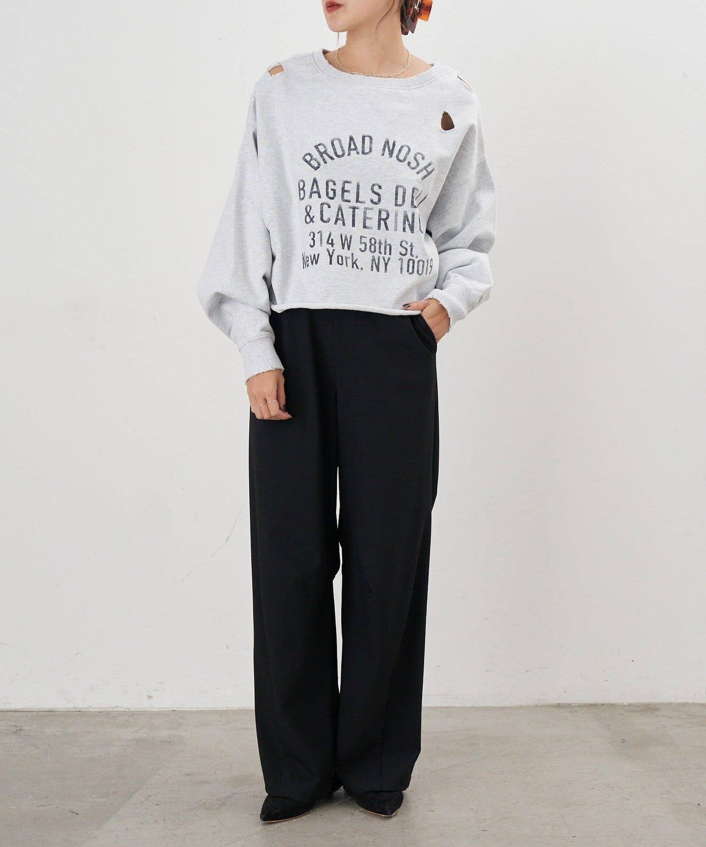 破洞風格印花衛衣