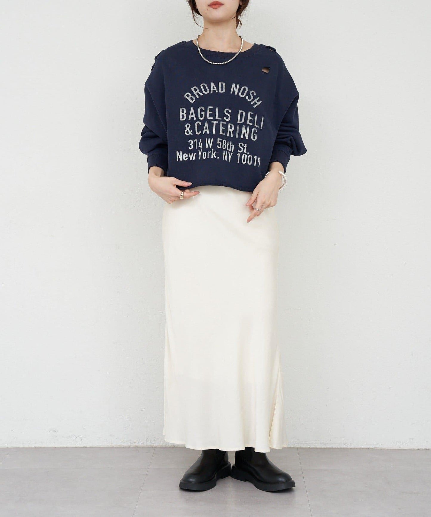 破洞風格印花衛衣