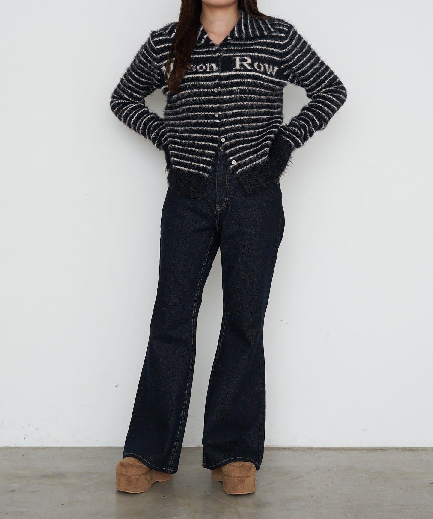 毛絨質感標誌紐扣開衫