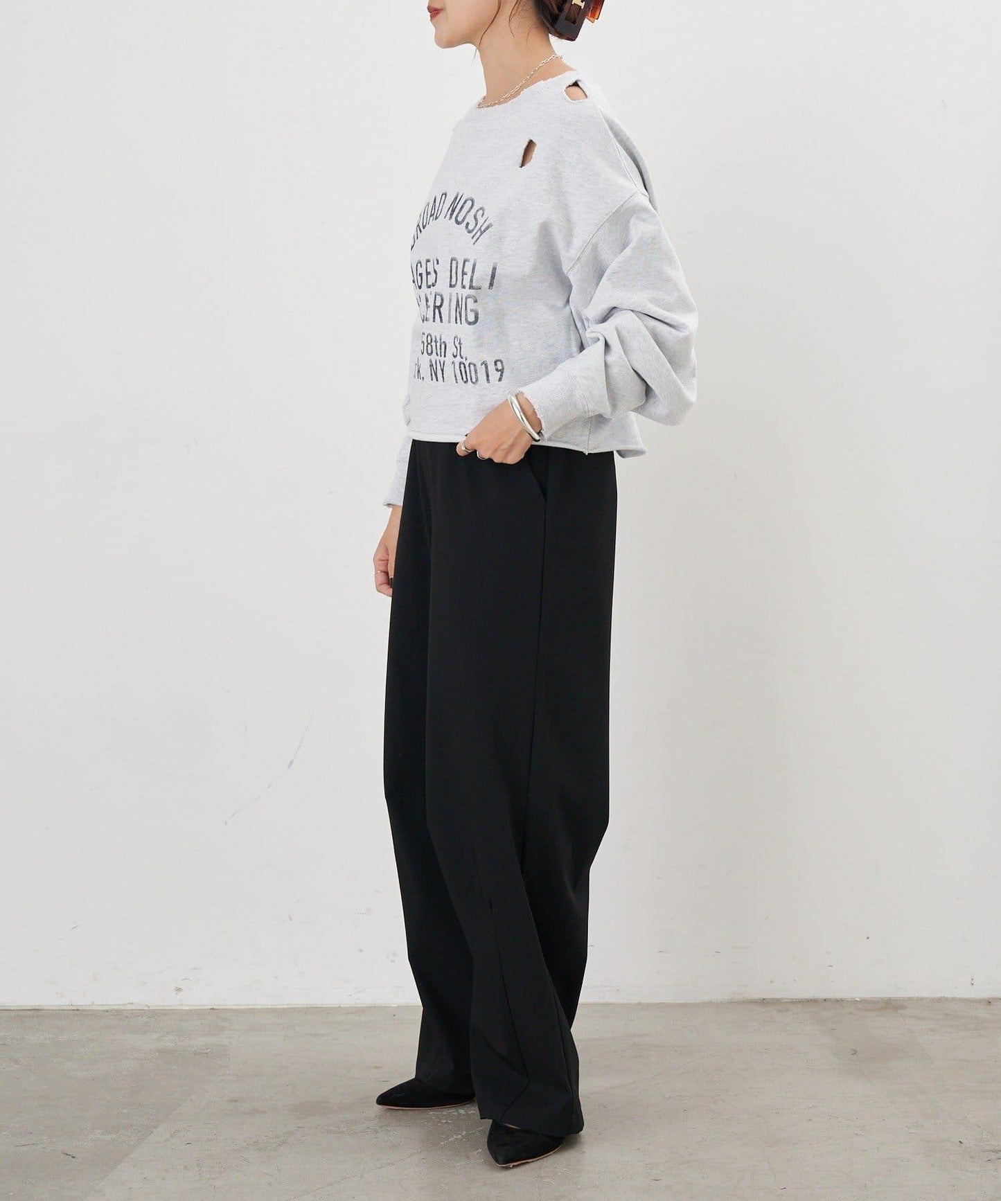 破洞風格印花衛衣