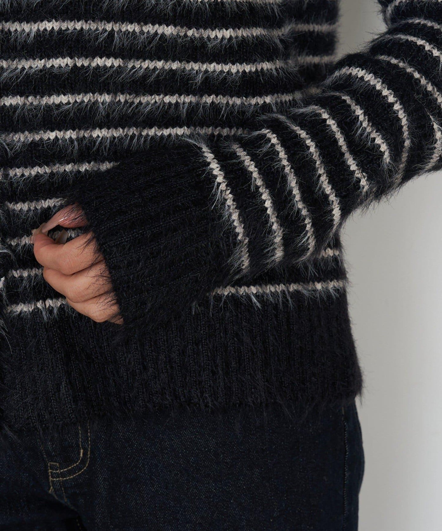 毛絨質感標誌紐扣開衫