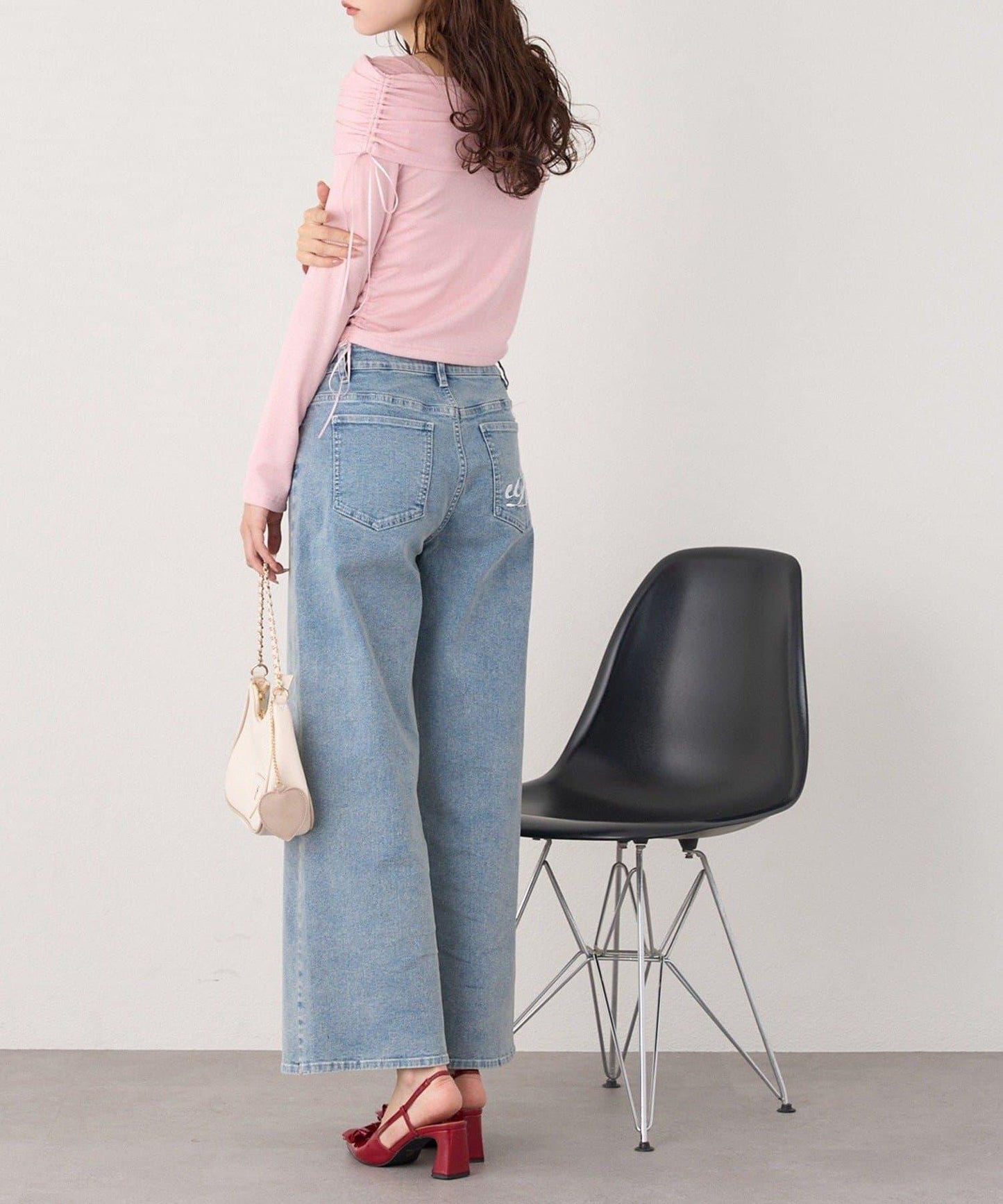 【one after another】一字肩上衣