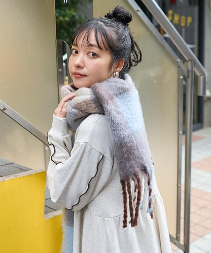 加厚格紋流蘇圍巾