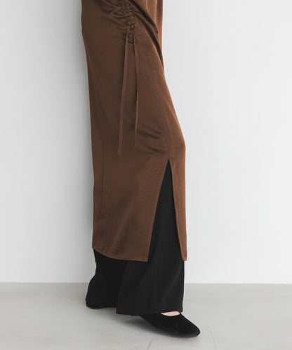 抽繩緞面吊帶連衣裙