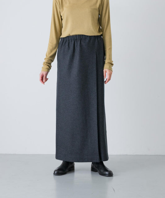 羊毛剪裁直筒裙
