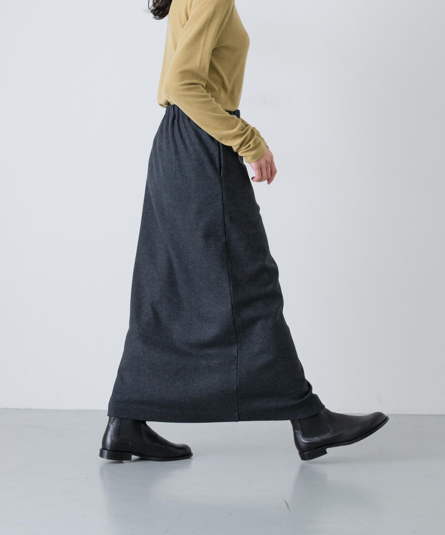 羊毛剪裁直筒裙