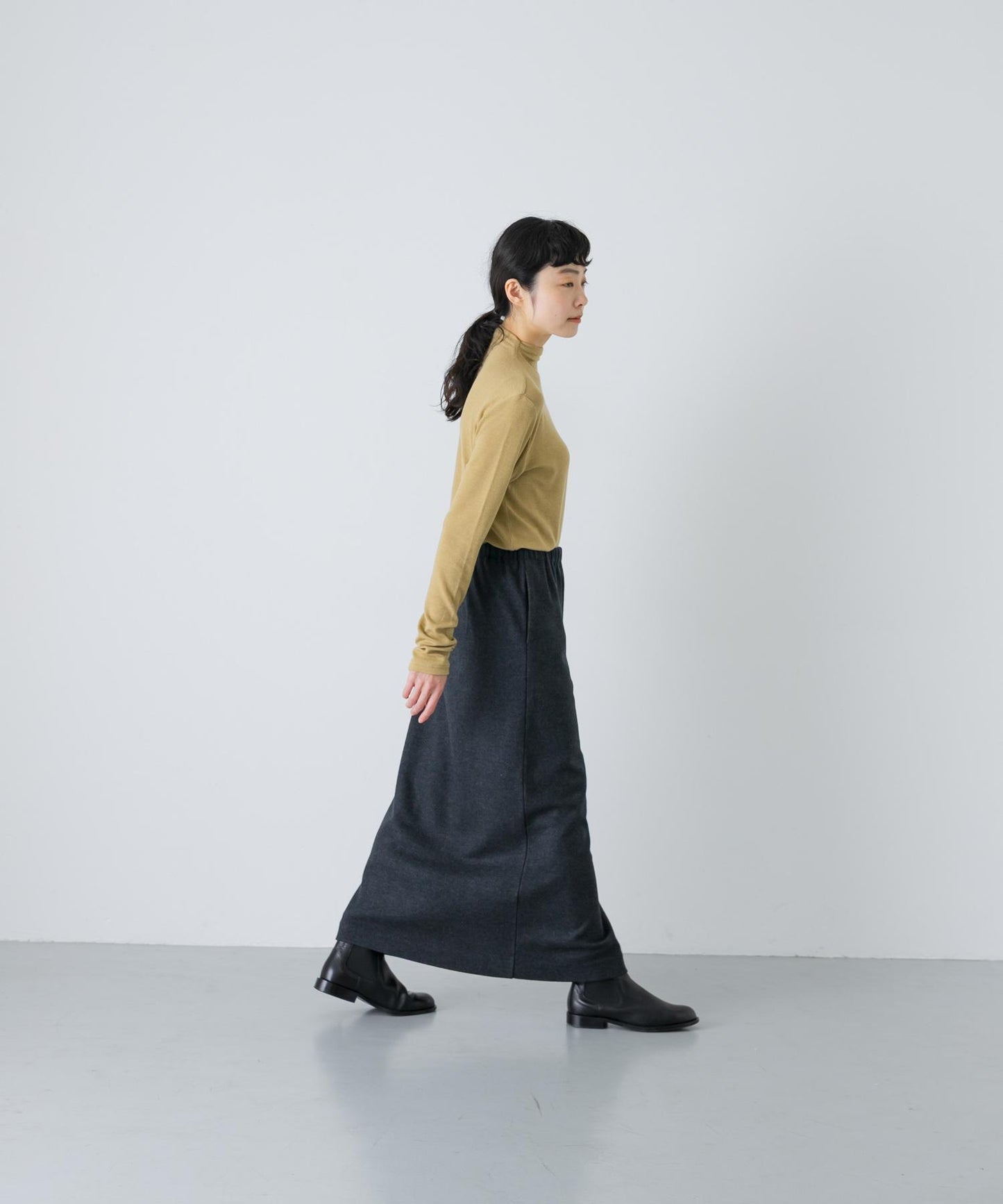 羊毛剪裁直筒裙