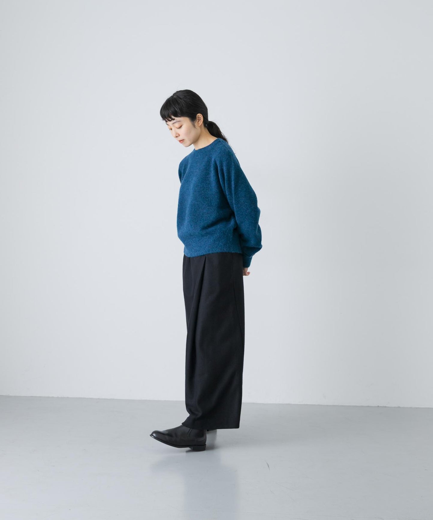 羊毛剪裁直筒裙