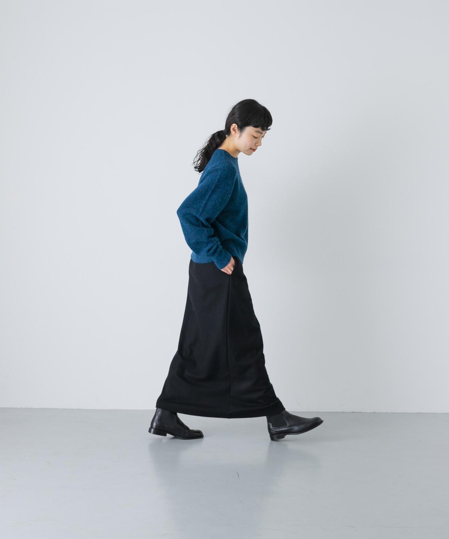 羊毛剪裁直筒裙