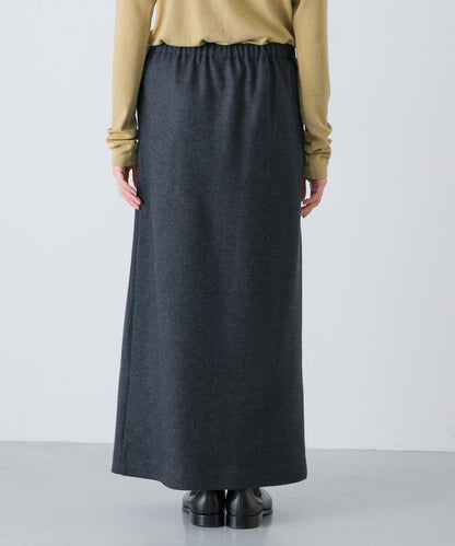 羊毛剪裁直筒裙