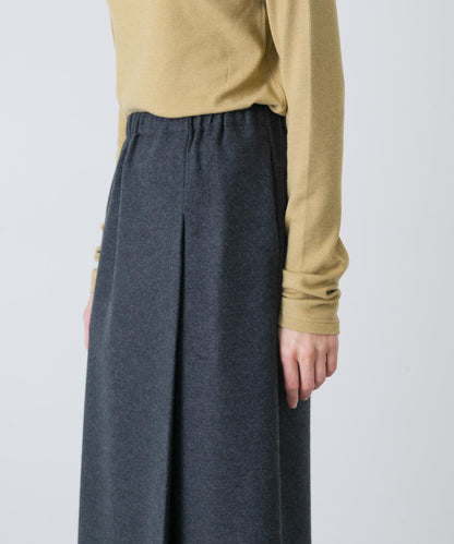 羊毛剪裁直筒裙