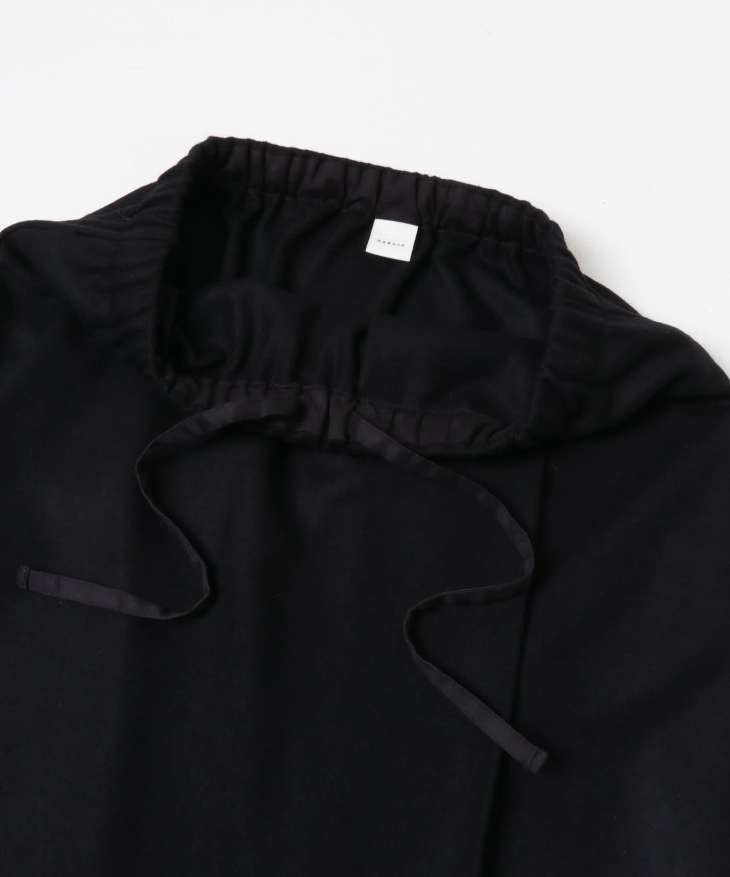 羊毛剪裁直筒裙