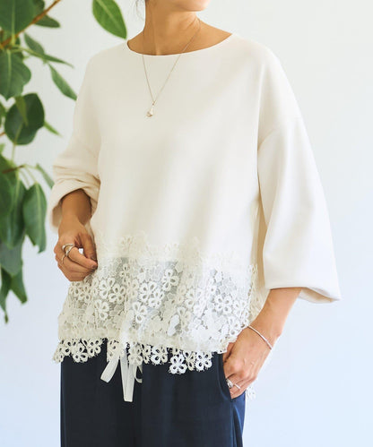 紙箱布拼接蕾絲下襬套頭衫
