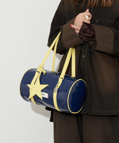 【GRAIN/グレイン】帶星形掛飾漆皮圓筒波士頓包